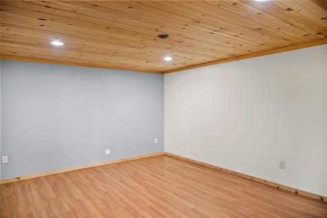 184 King Hill Road Naples ME 04055