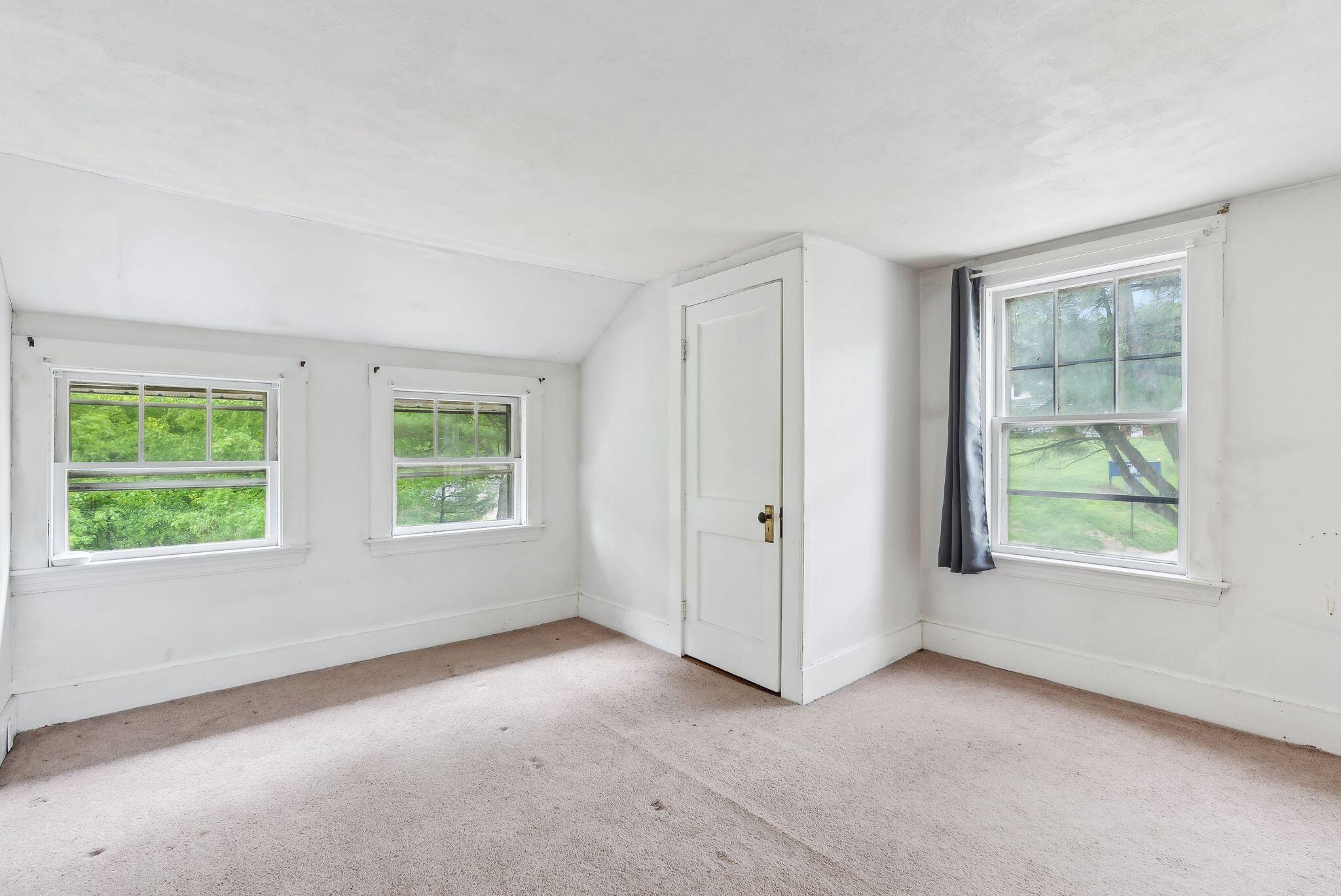 705 + 707 Maine Avenue Farmingdale ME 04344