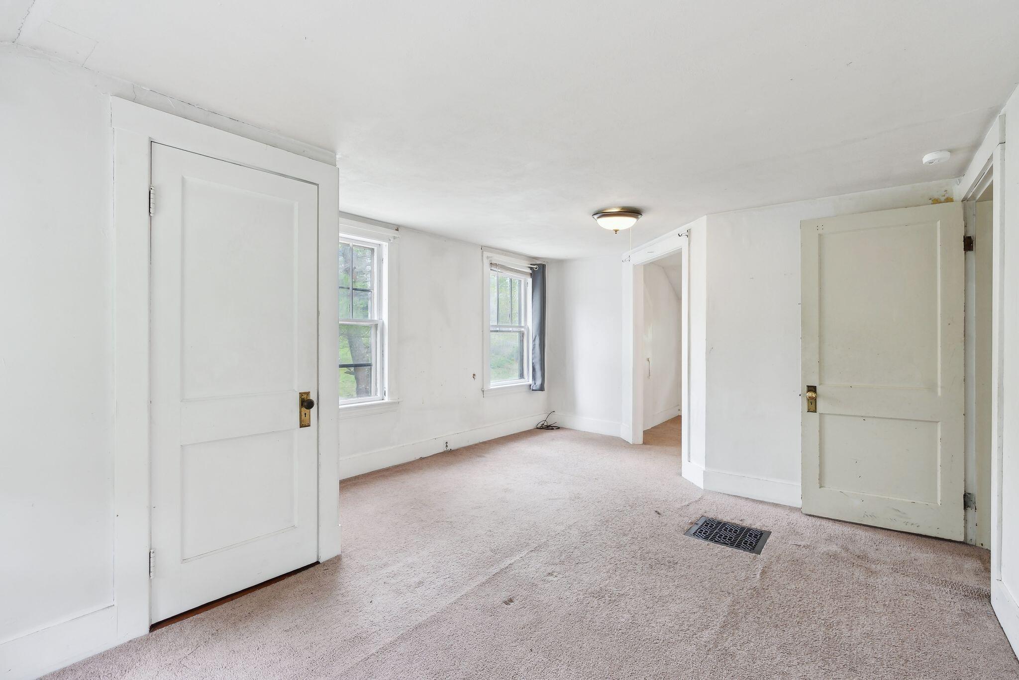 705 + 707 Maine Avenue Farmingdale ME 04344