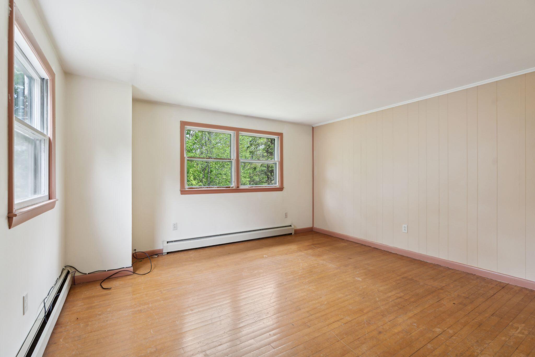 705 + 707 Maine Avenue Farmingdale ME 04344