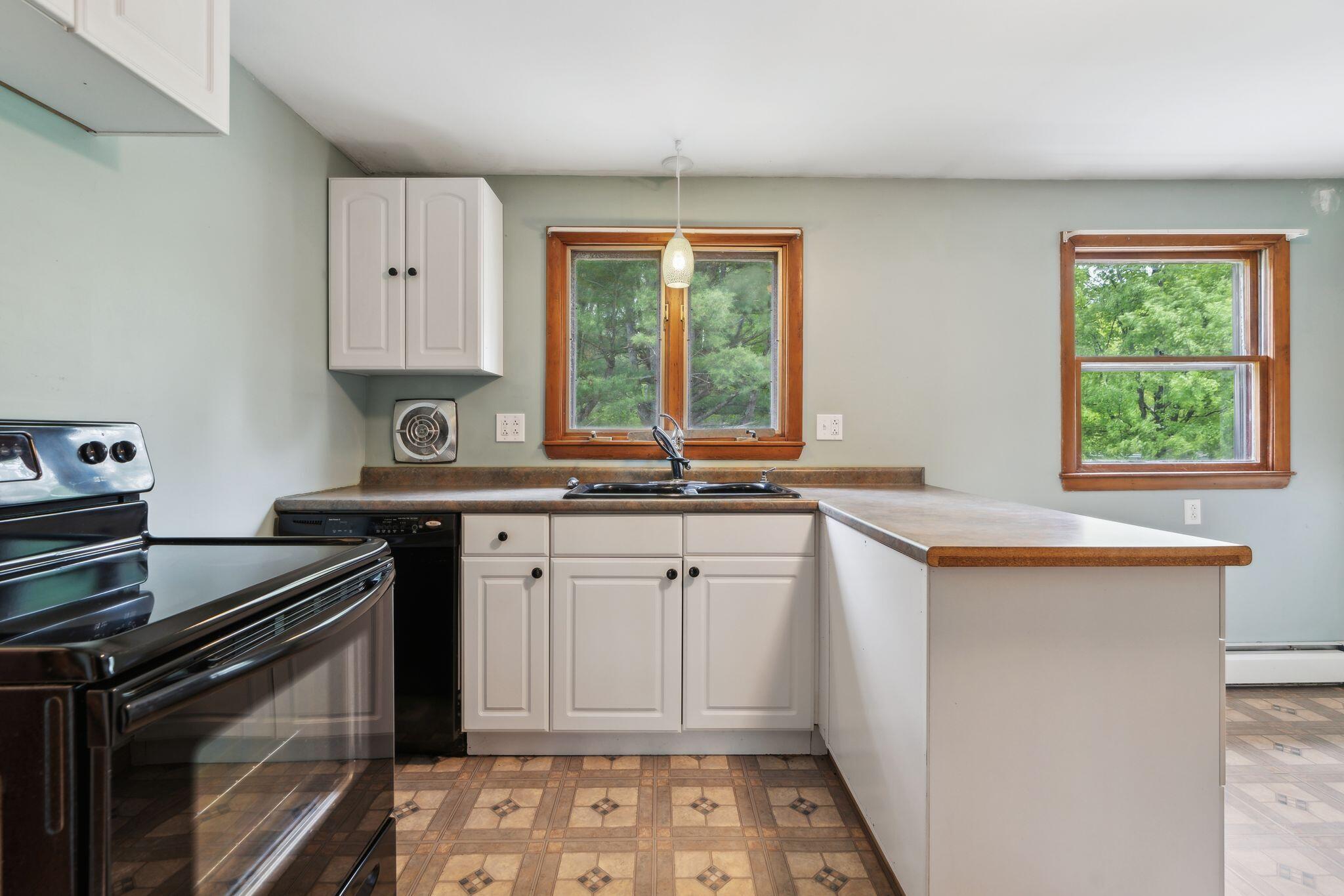 705 + 707 Maine Avenue Farmingdale ME 04344