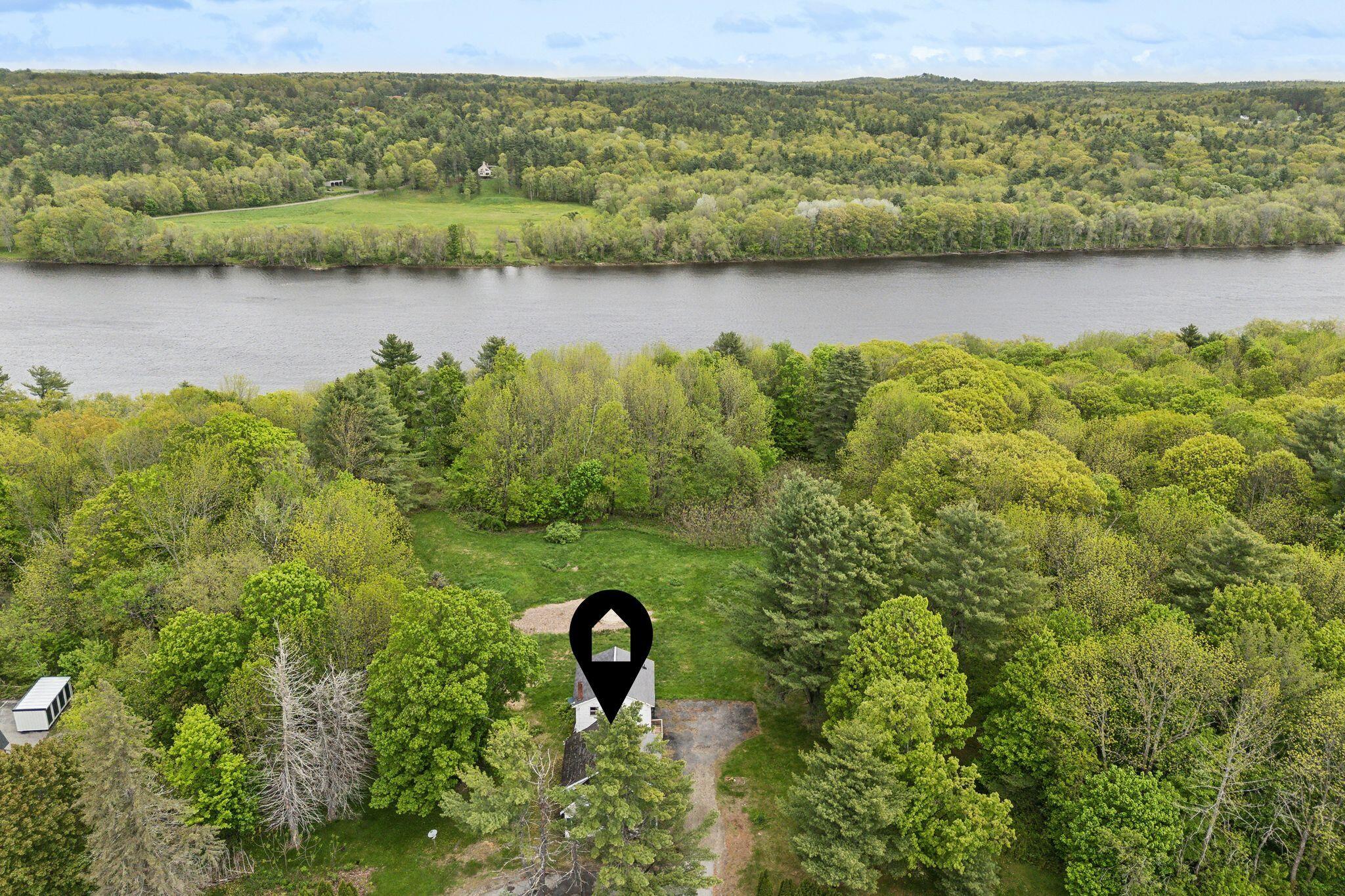 705 + 707 Maine Avenue Farmingdale ME 04344