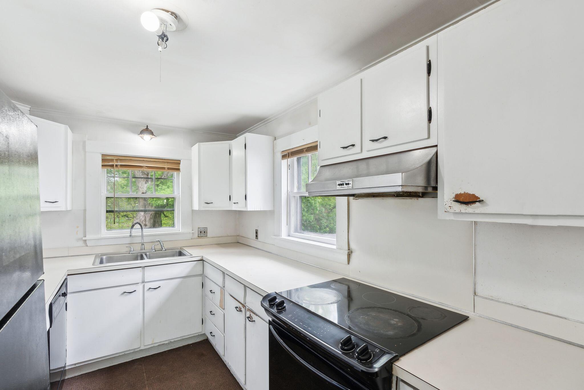 705 + 707 Maine Avenue Farmingdale ME 04344