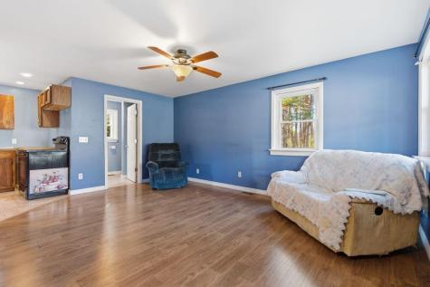 284 Log Cabin Road Arundel ME 04046
