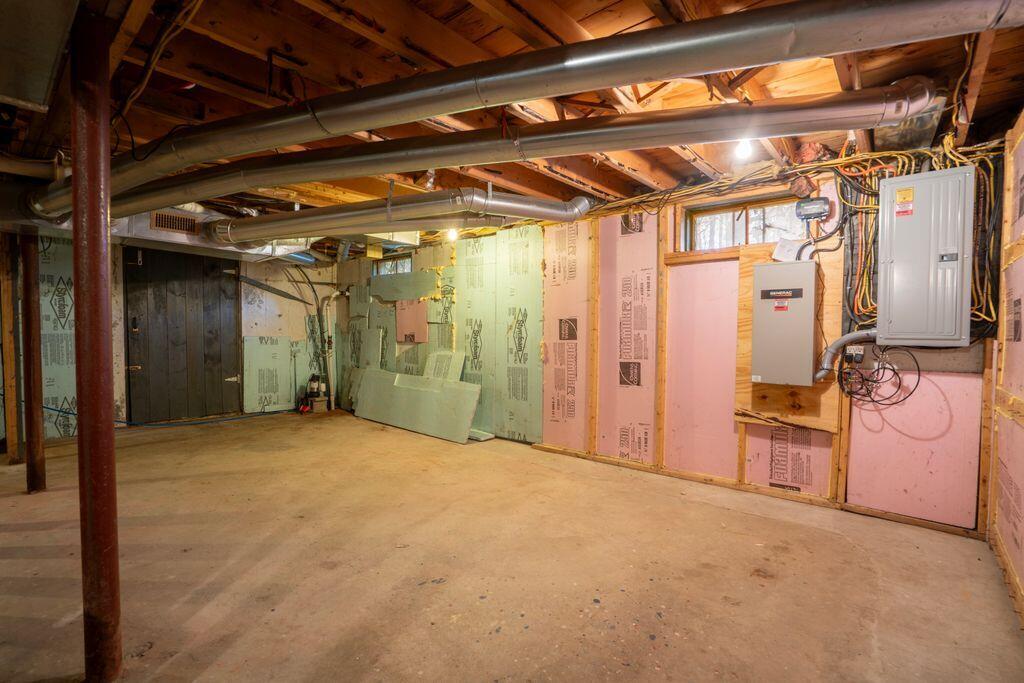 284 Log Cabin Road Arundel ME 04046