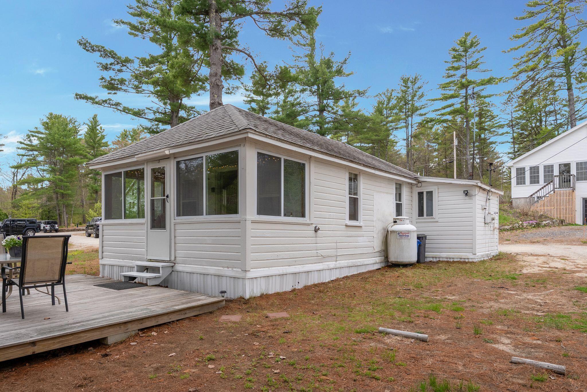 1 Gilleys Lane Raymond ME 04071