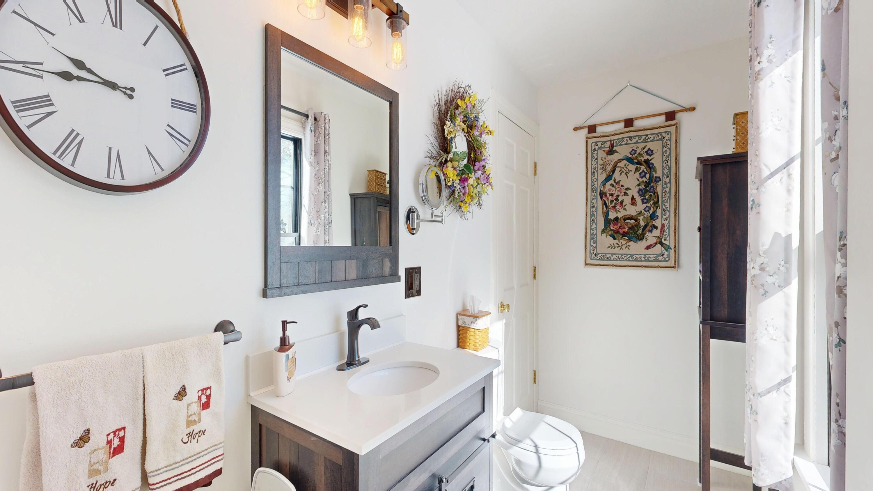 316 Pond Road Wayne ME 04284