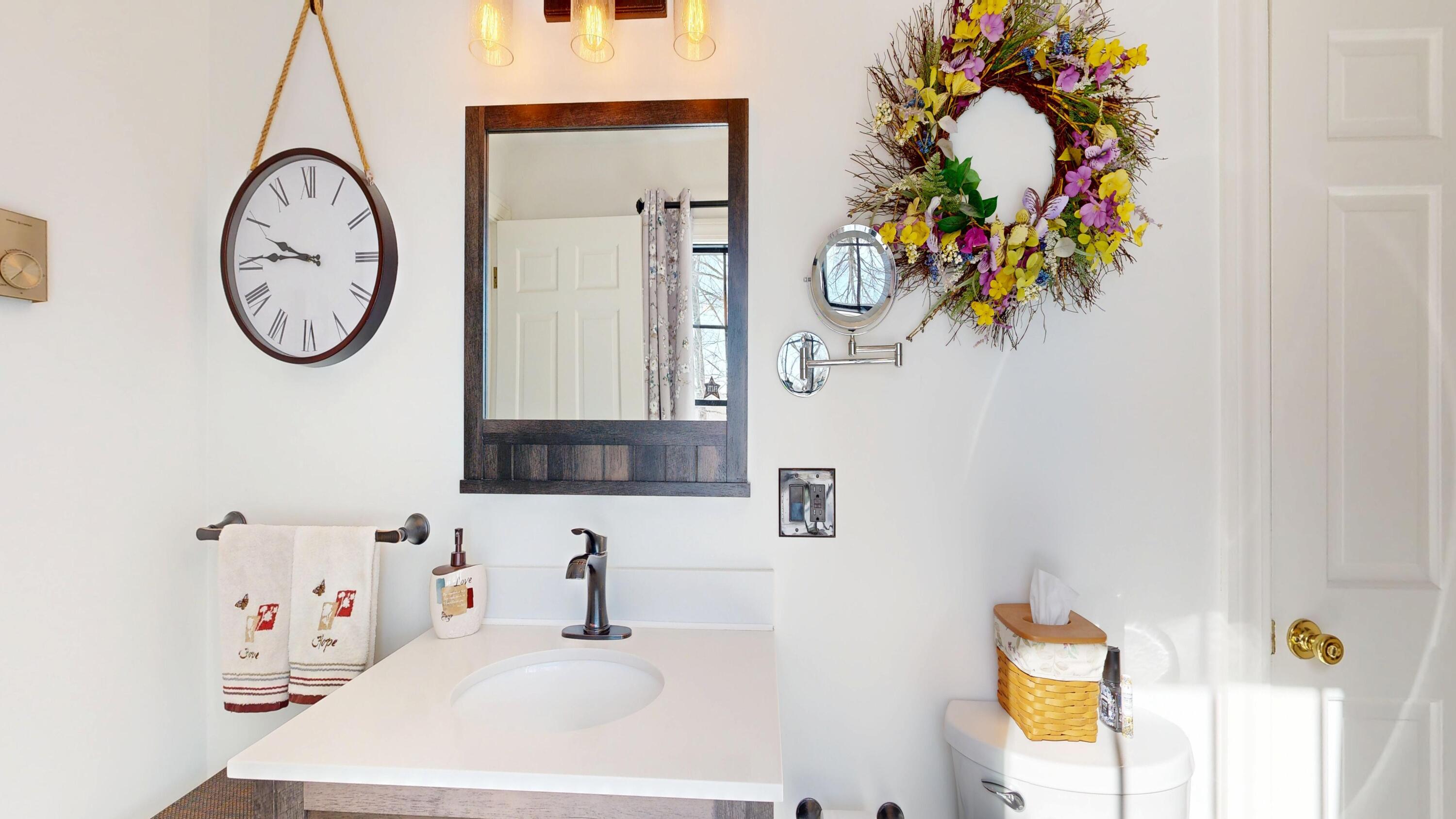 316 Pond Road Wayne ME 04284