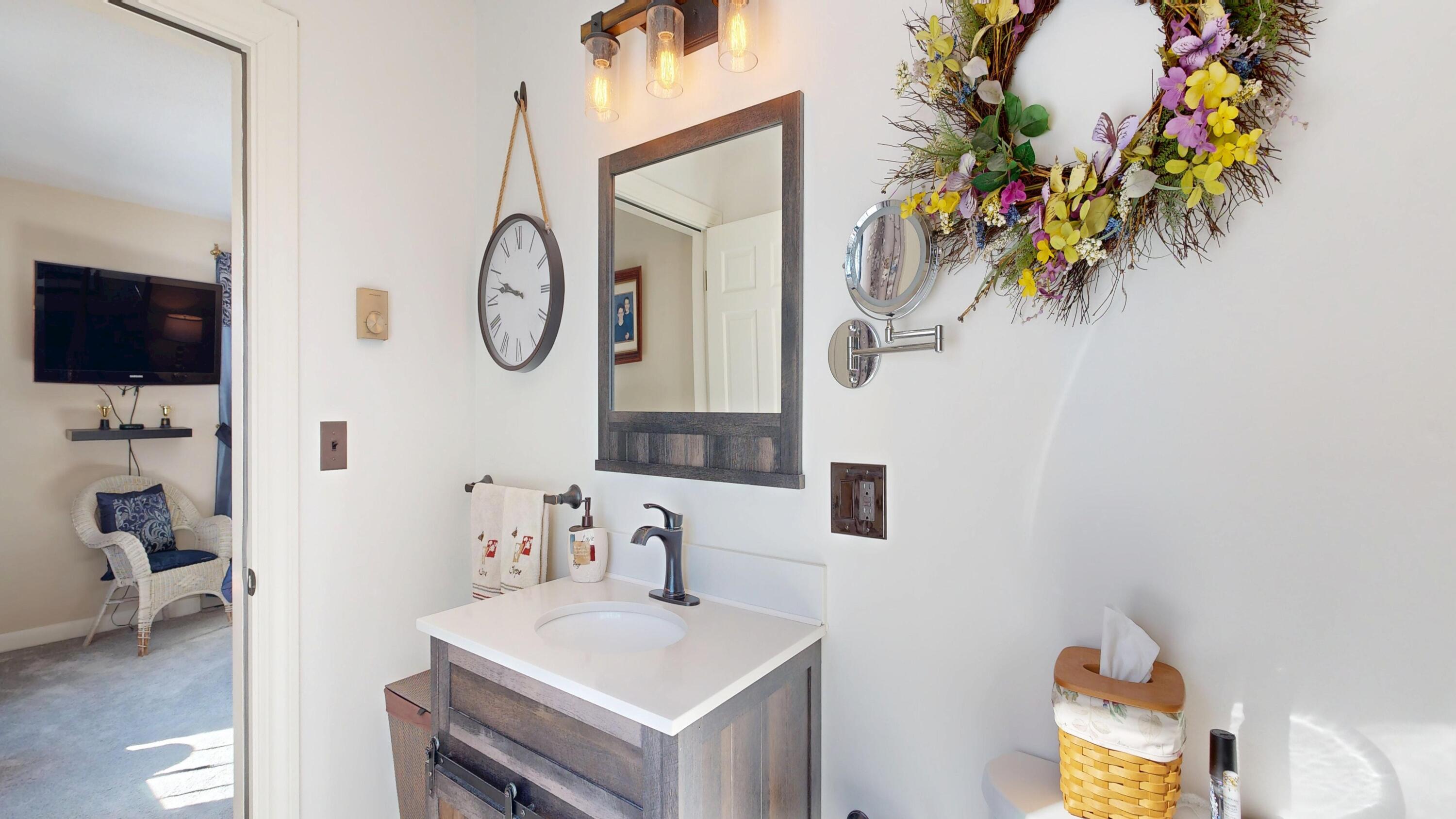 316 Pond Road Wayne ME 04284