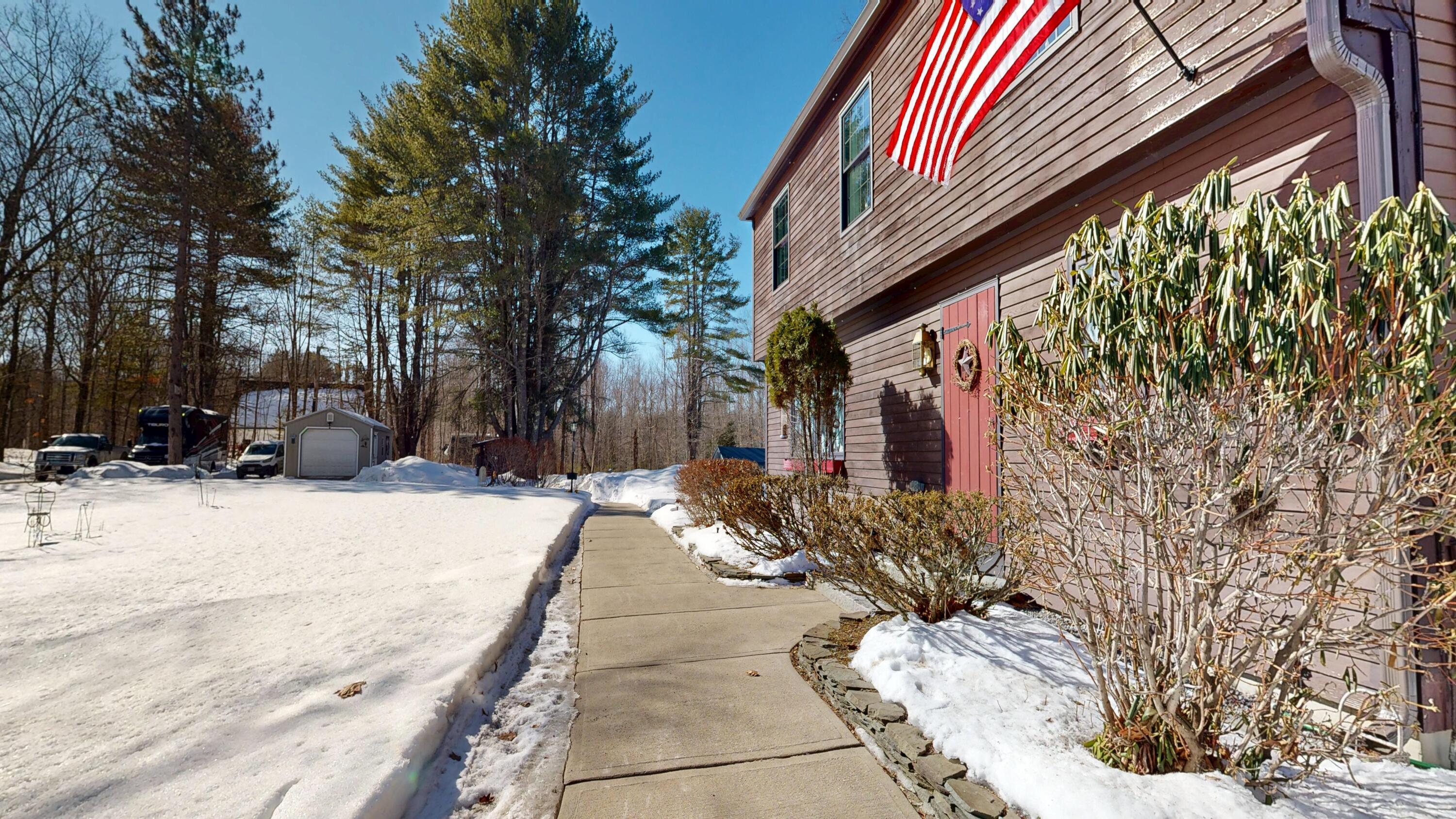 316 Pond Road Wayne ME 04284