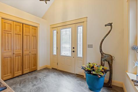 121 Wentworth Cove West Gardiner ME 04345