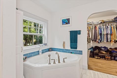 121 Wentworth Cove West Gardiner ME 04345