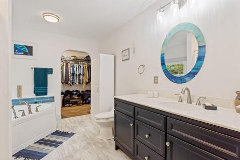 121 Wentworth Cove West Gardiner ME 04345