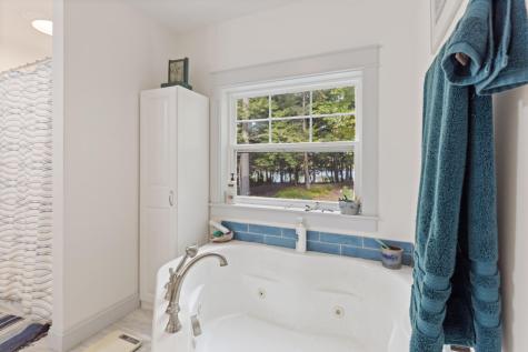 121 Wentworth Cove West Gardiner ME 04345