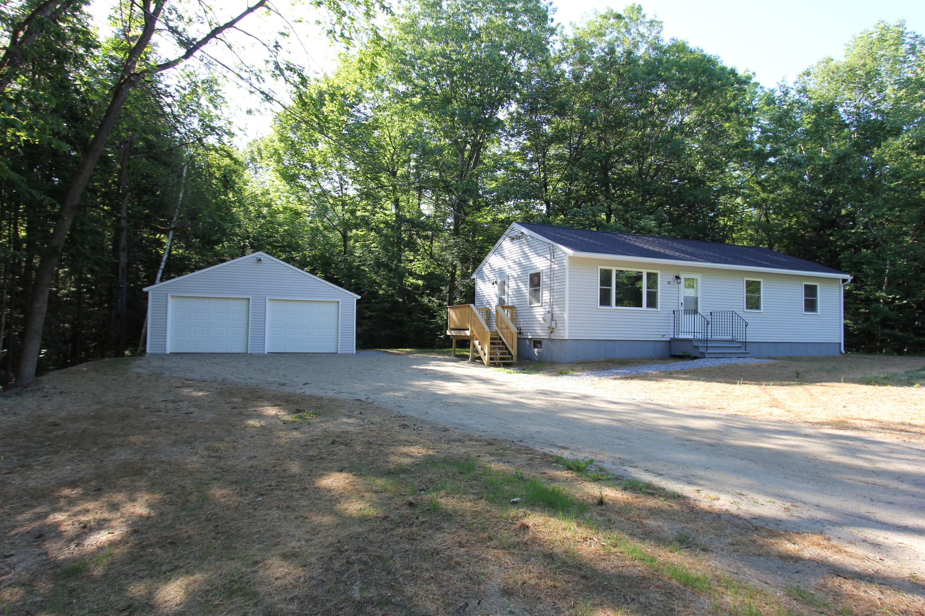 36 Country Acres Monmouth ME 04259