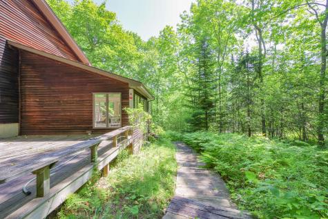 619 Shore Road Northport ME 04849