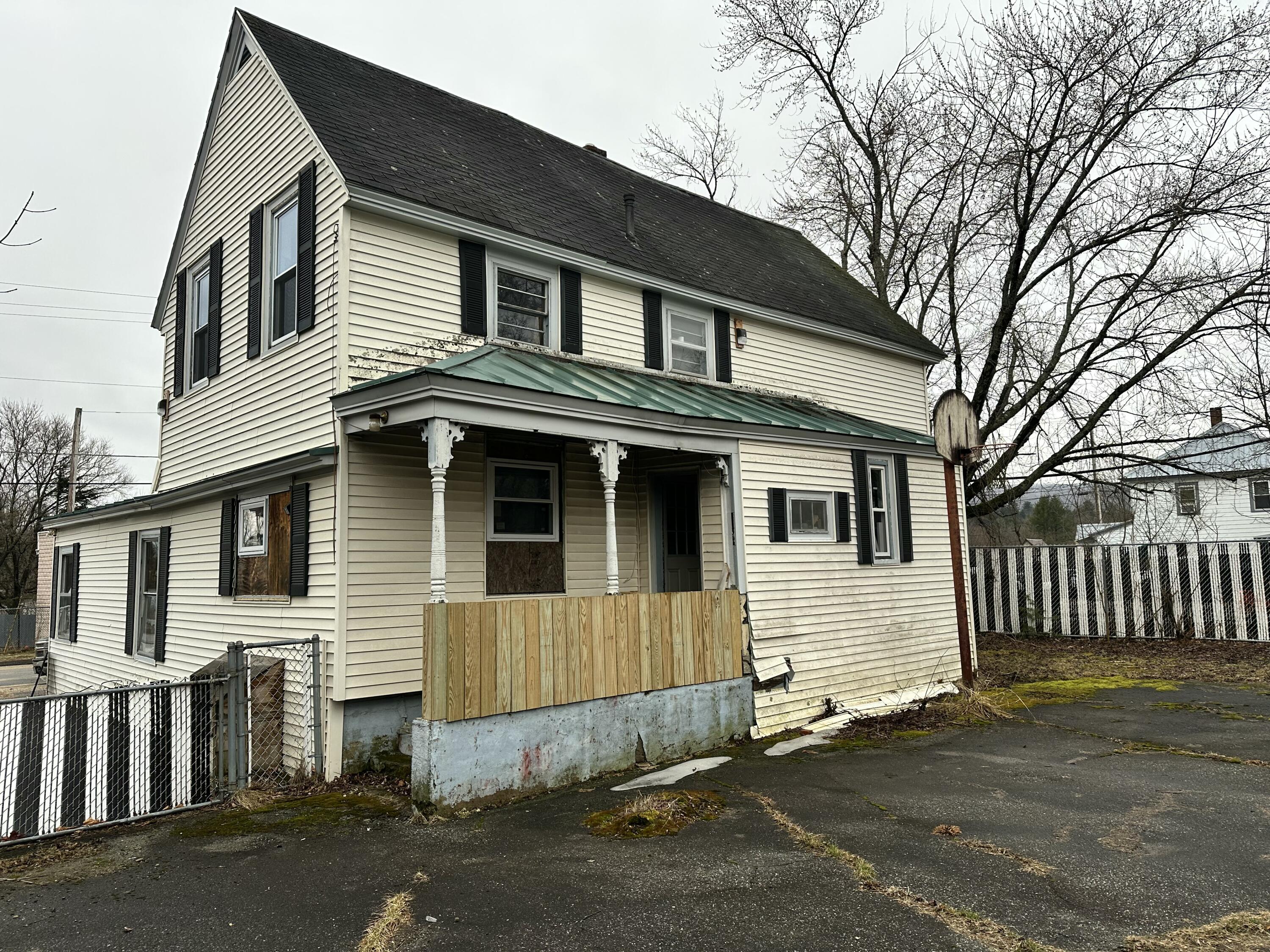 18 Porter Bridge Road Mexico ME 04257