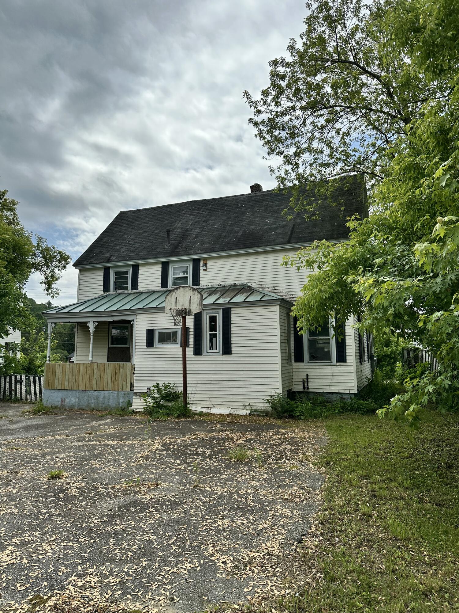 18 Porter Bridge Road Mexico ME 04257