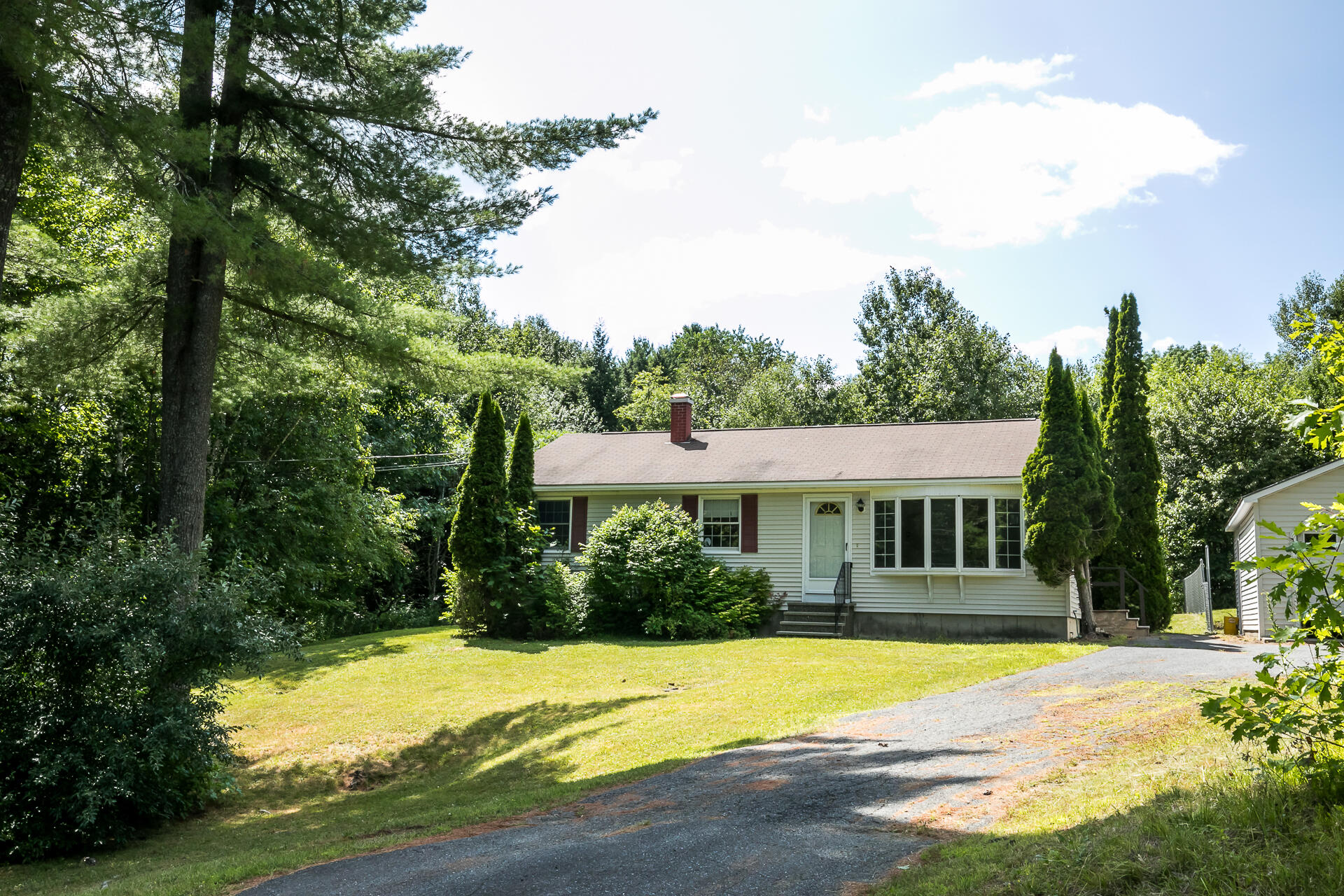 12 Norway Drive Chelsea ME 04330