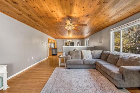 44 Country View Drive Leeds ME 04263