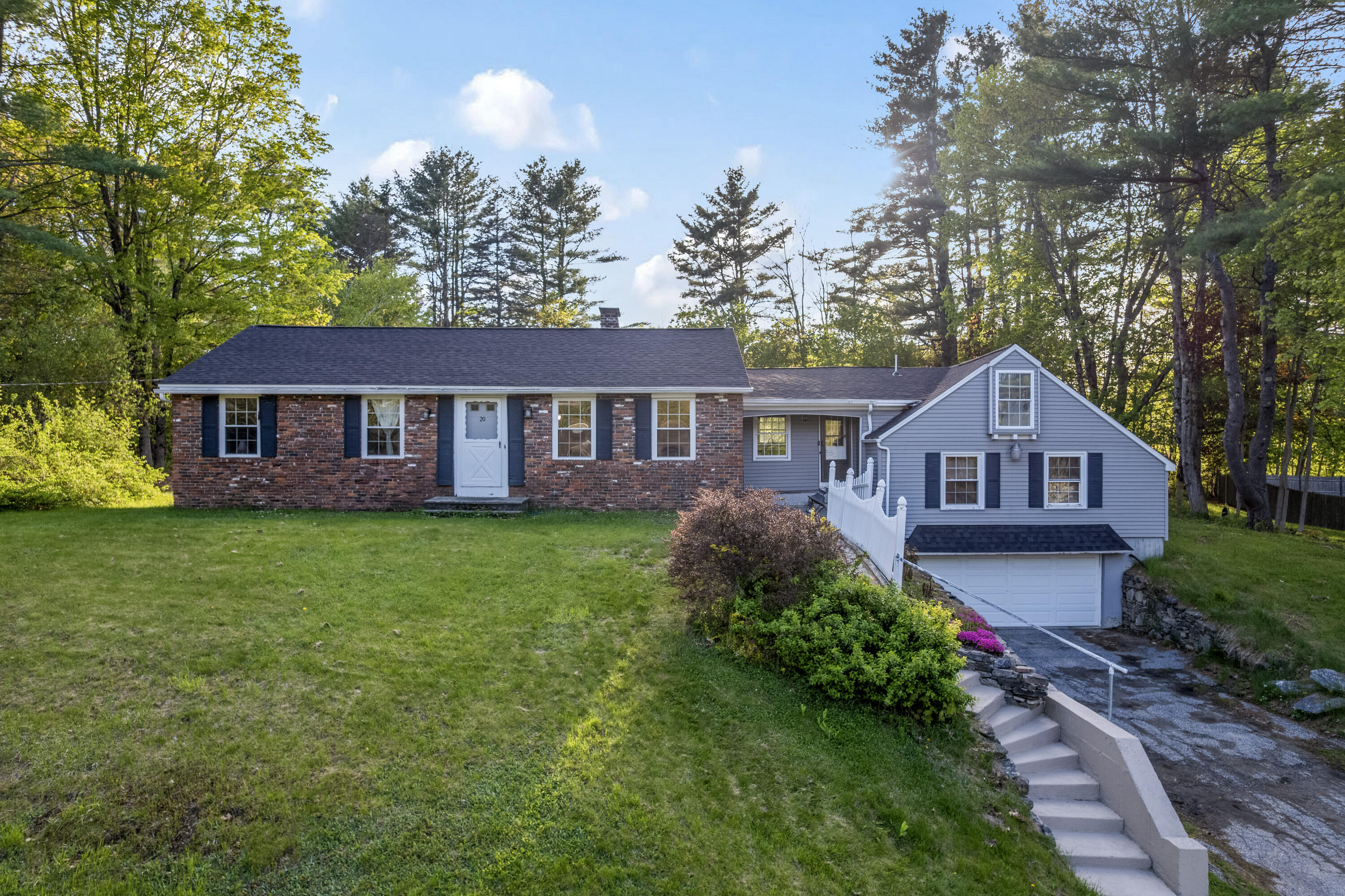 20 Sunderland Drive Auburn ME 04210