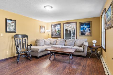 20 Sunderland Drive Auburn ME 04210