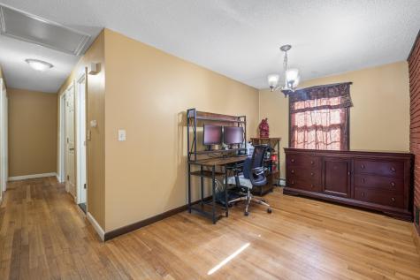 20 Sunderland Drive Auburn ME 04210