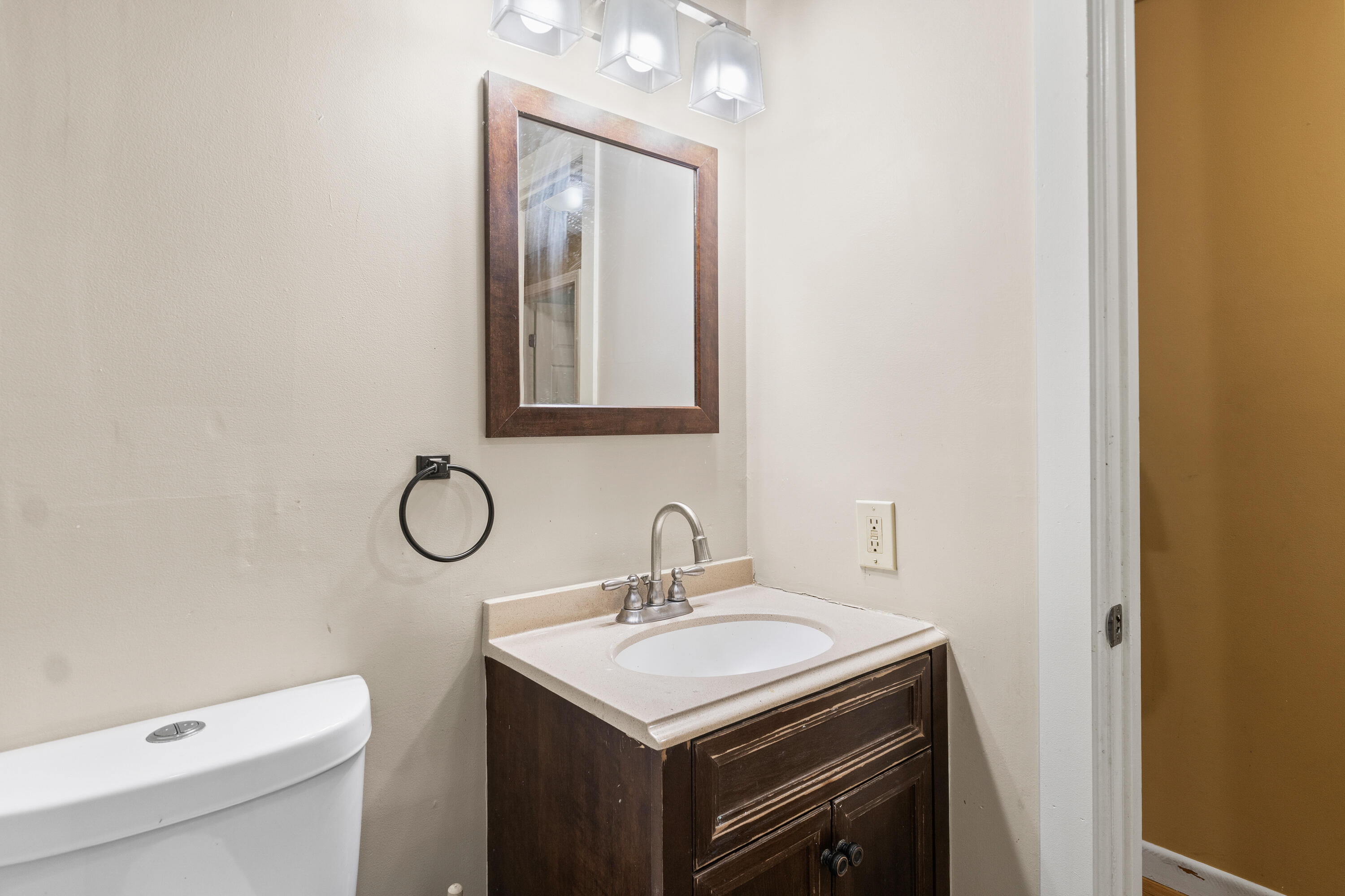 20 Sunderland Drive Auburn ME 04210