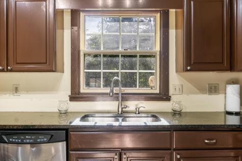 20 Sunderland Drive Auburn ME 04210