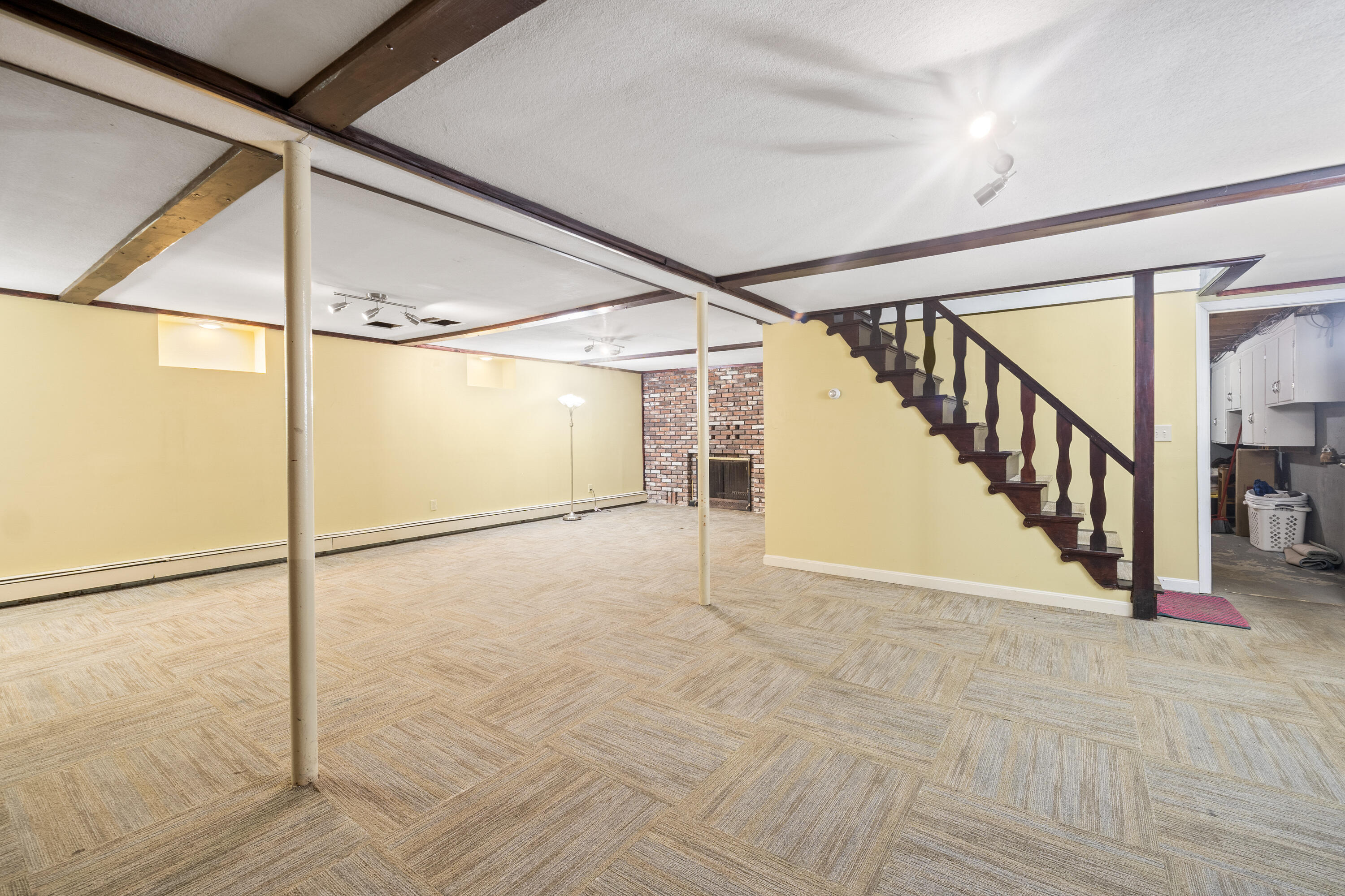 20 Sunderland Drive Auburn ME 04210