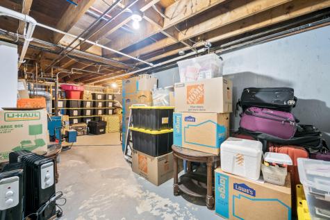 20 Sunderland Drive Auburn ME 04210