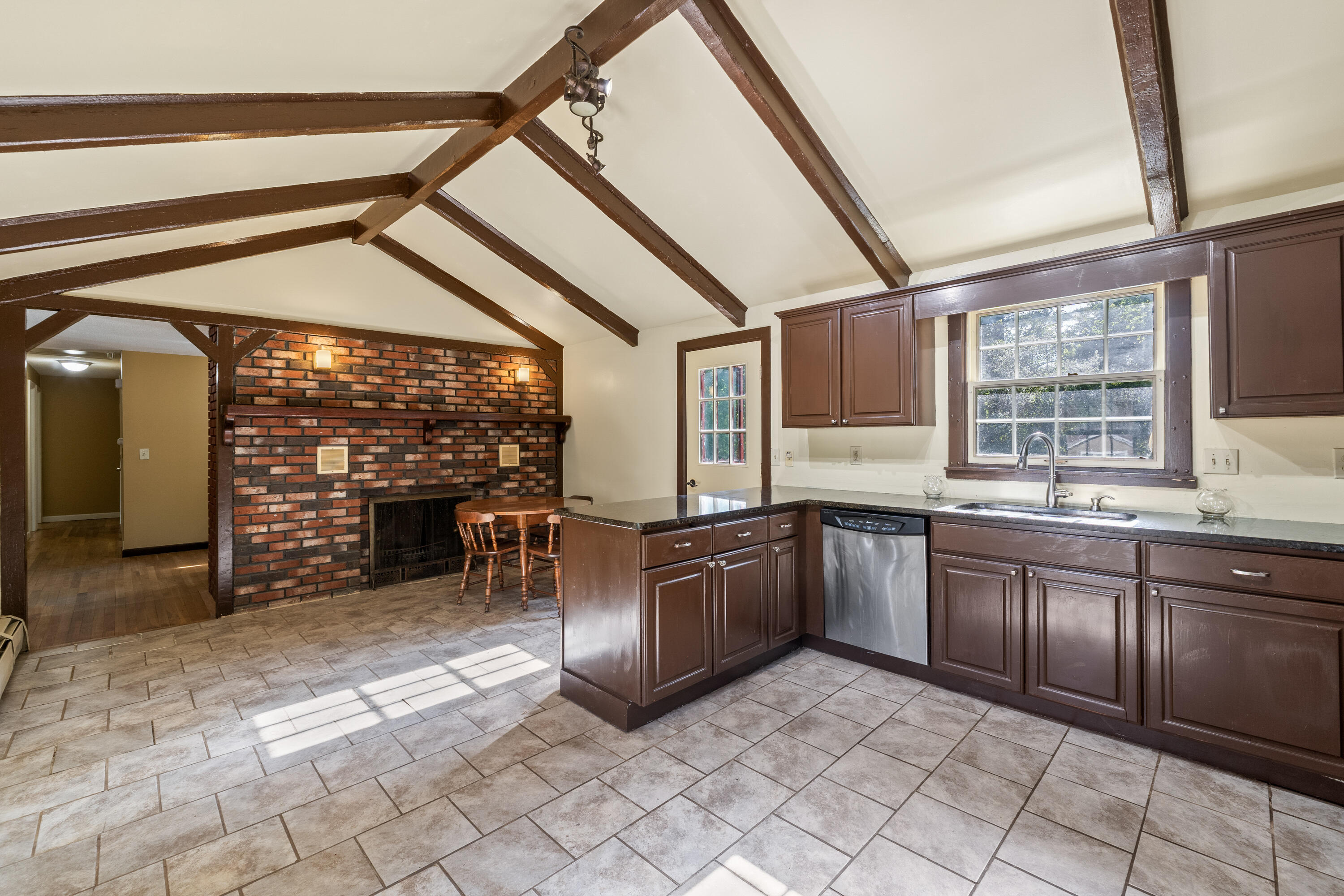 20 Sunderland Drive Auburn ME 04210