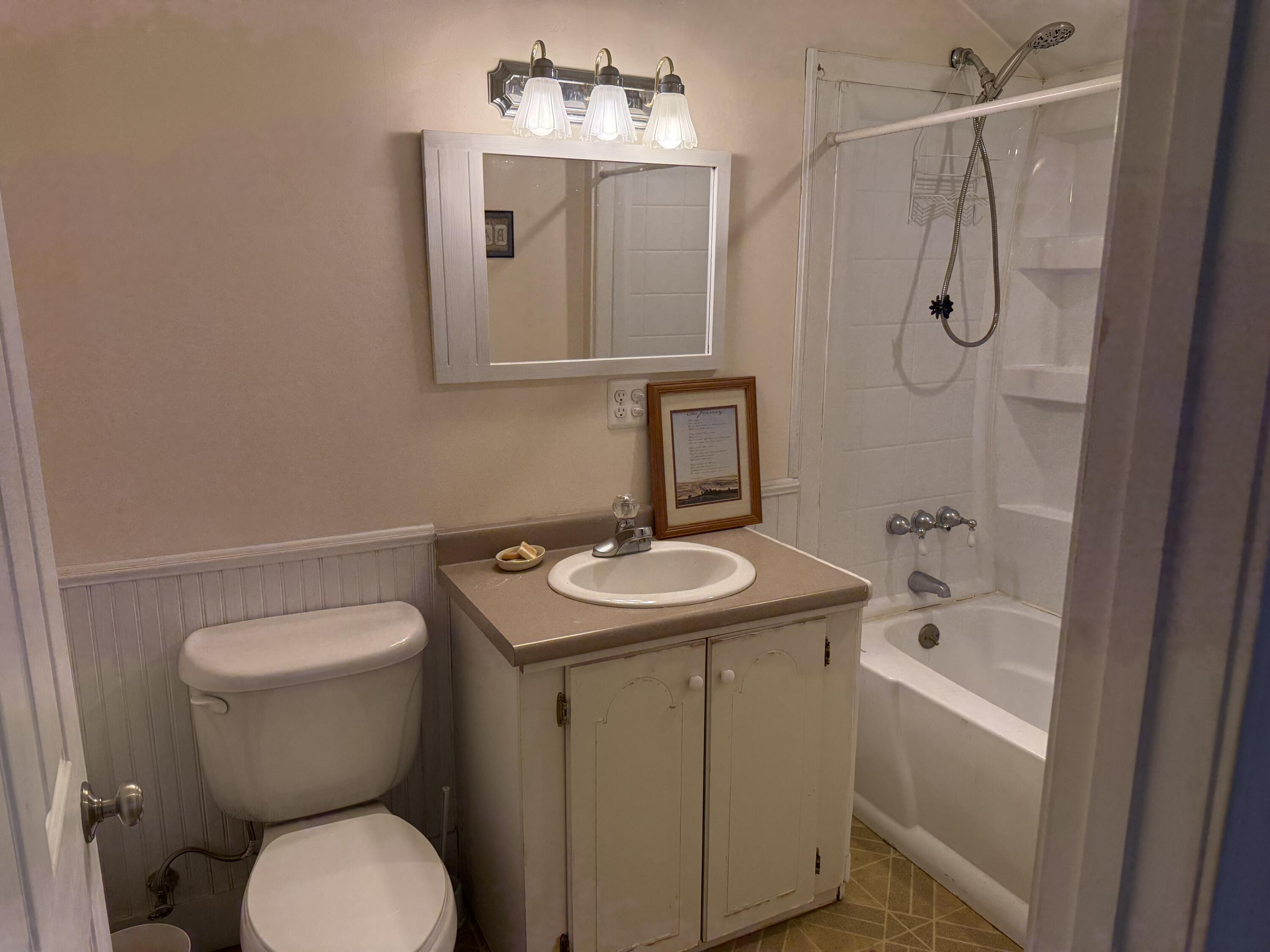 447 Goshen Road Waldoboro ME 04572