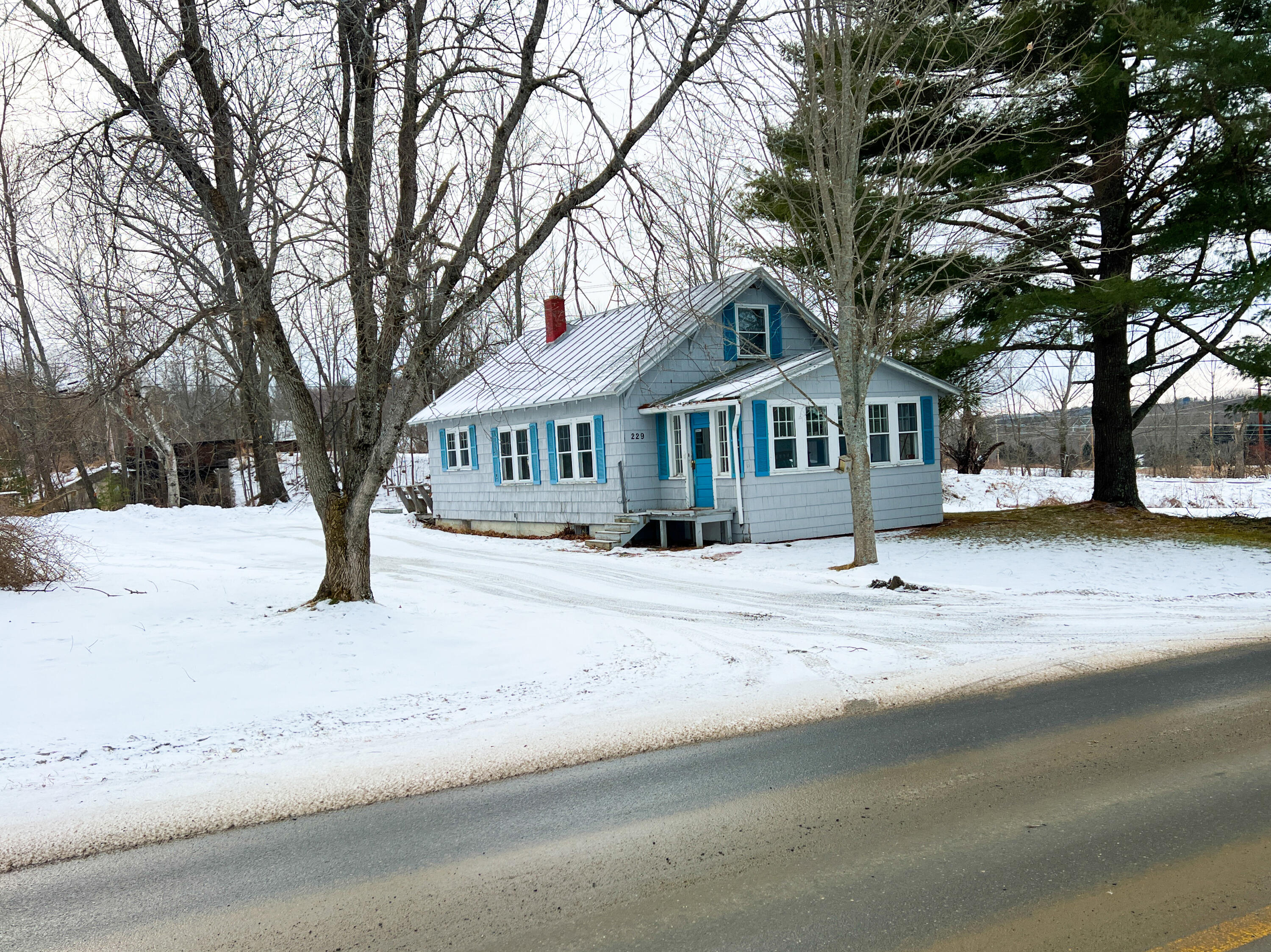 229 County Road Waterville ME 04901