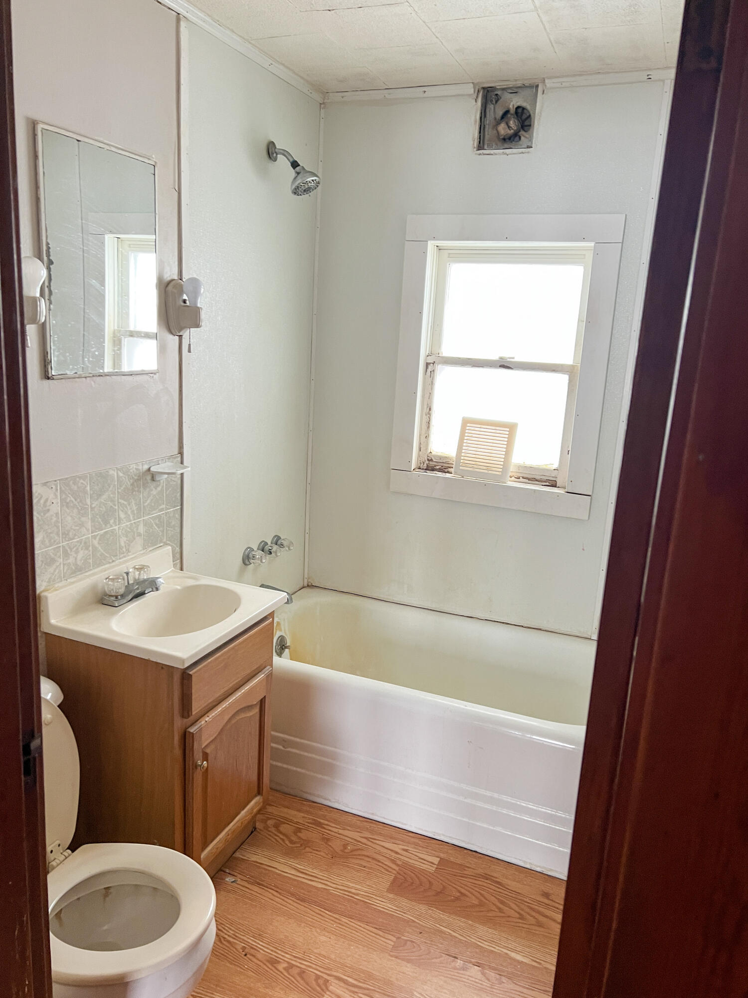 229 County Road Waterville ME 04901