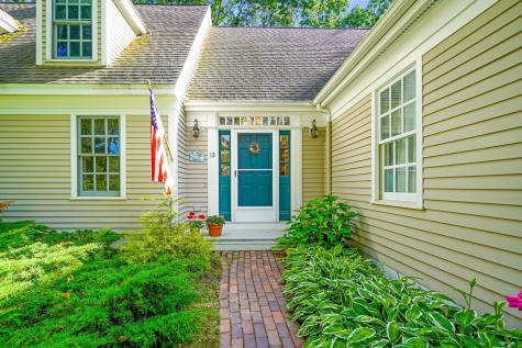 12 Lockwood Drive Kennebunk ME 04043