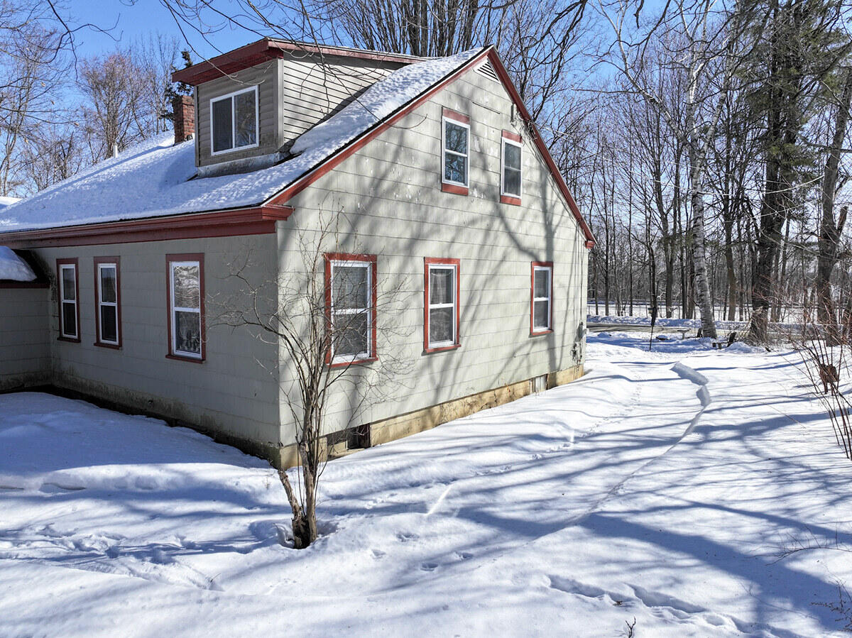 86 N Second Rangeway Road Oakland ME 04963