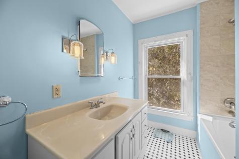 145 Highland Avenue Gardiner ME 04345