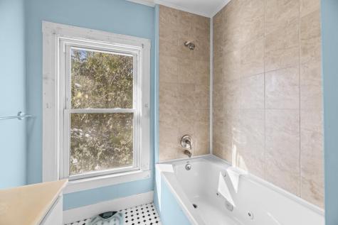 145 Highland Avenue Gardiner ME 04345