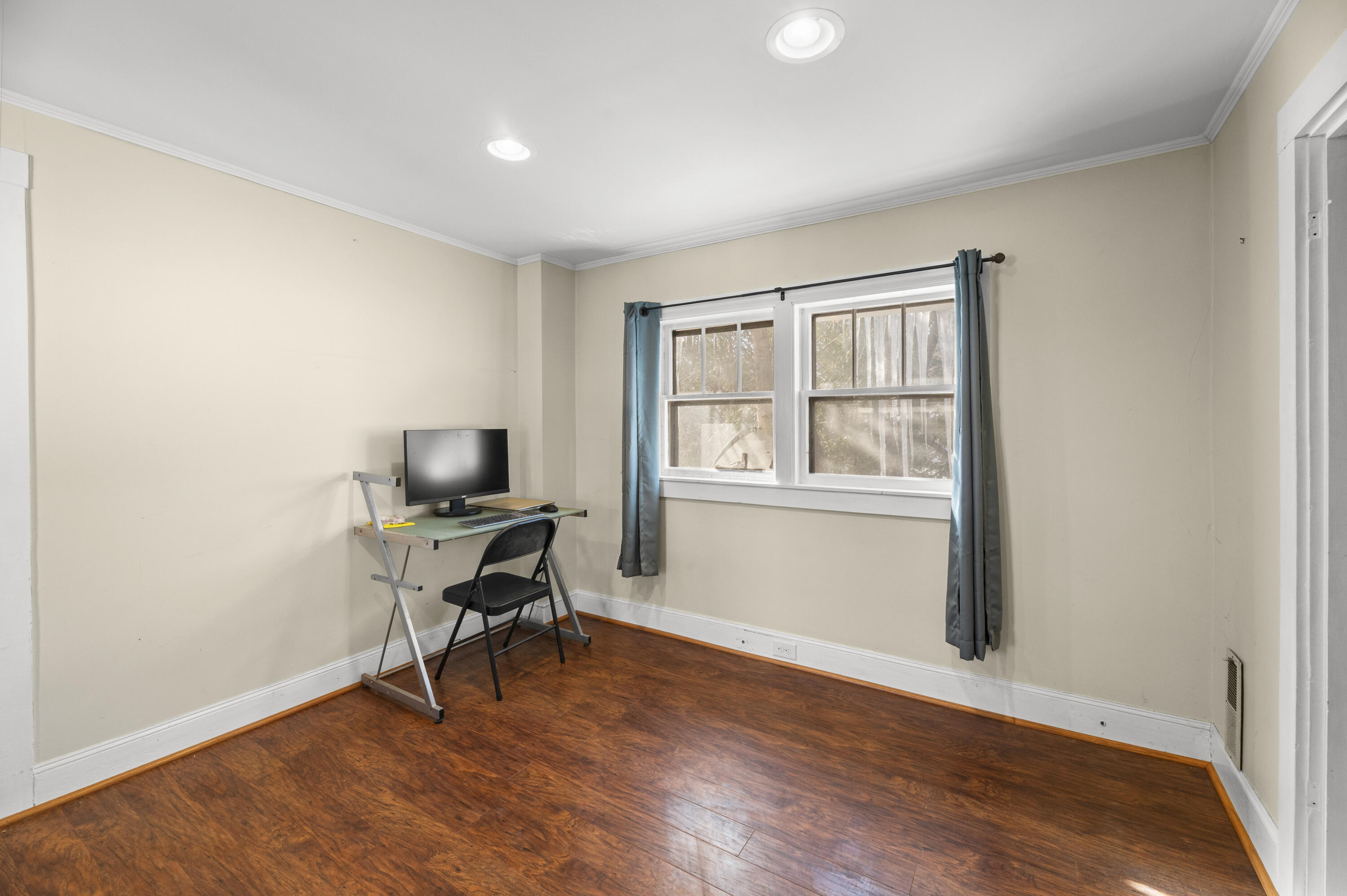 145 Highland Avenue Gardiner ME 04345