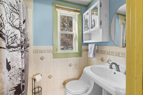 145 Highland Avenue Gardiner ME 04345