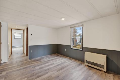 15 Valerie Avenue Brunswick ME 04011