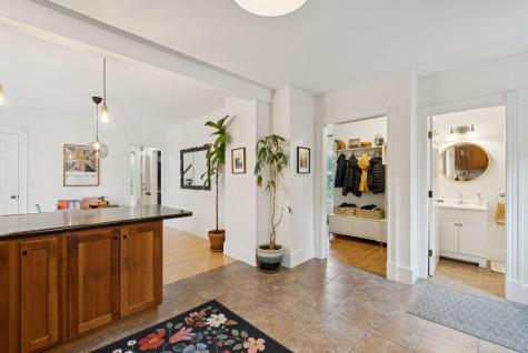 674 Highland Avenue South Portland ME 04106