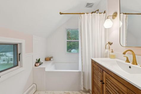 674 Highland Avenue South Portland ME 04106