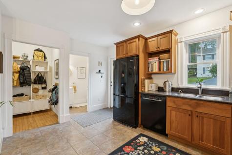 674 Highland Avenue South Portland ME 04106