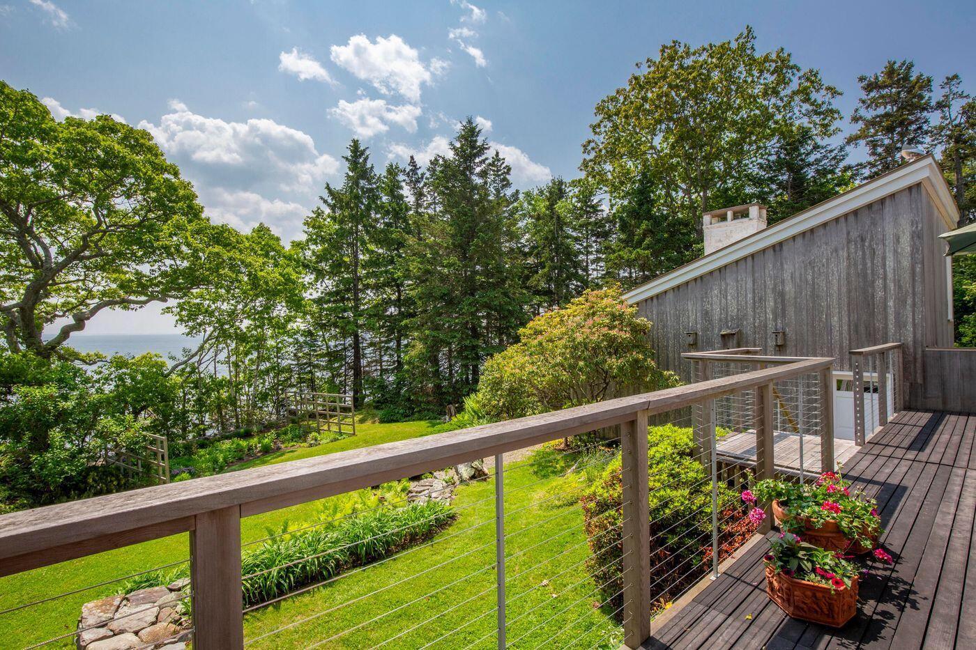 80 Hayfield Way Rockport ME 04856