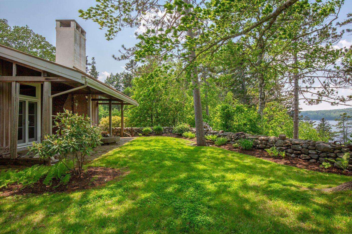 80 Hayfield Way Rockport ME 04856