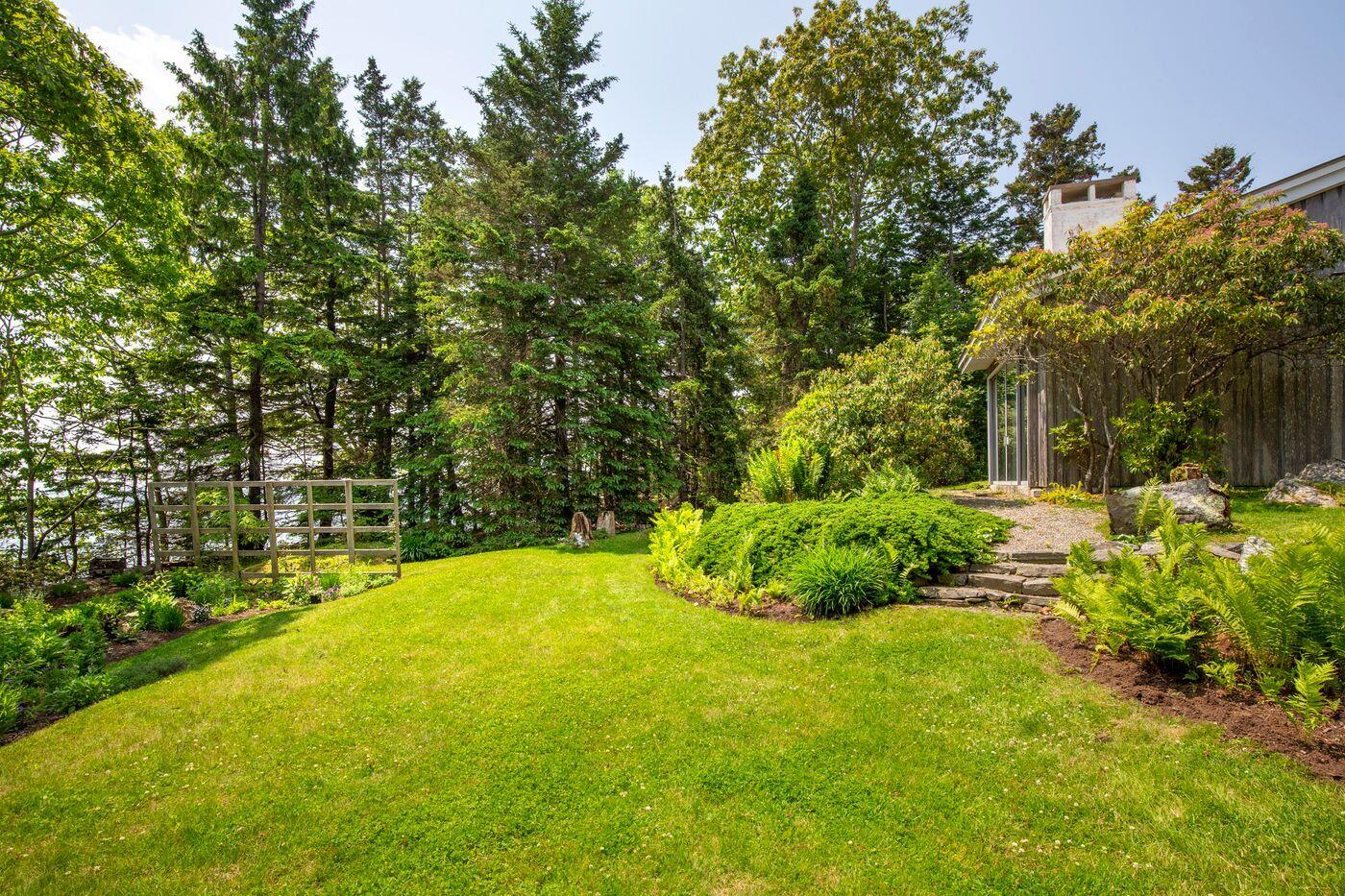 80 Hayfield Way Rockport ME 04856