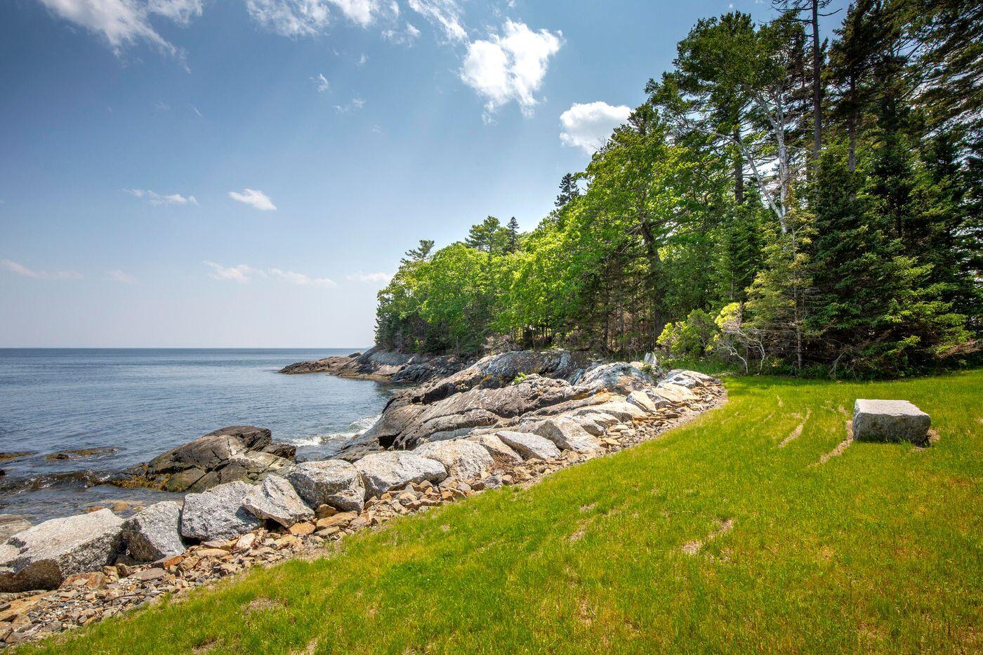 80 Hayfield Way Rockport ME 04856