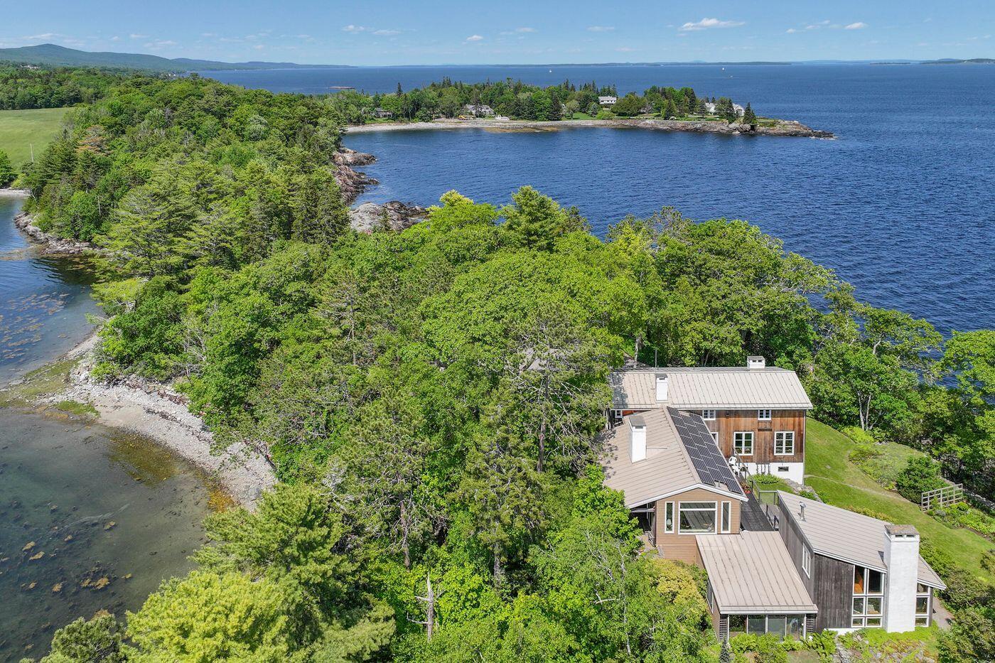 80 Hayfield Way Rockport ME 04856